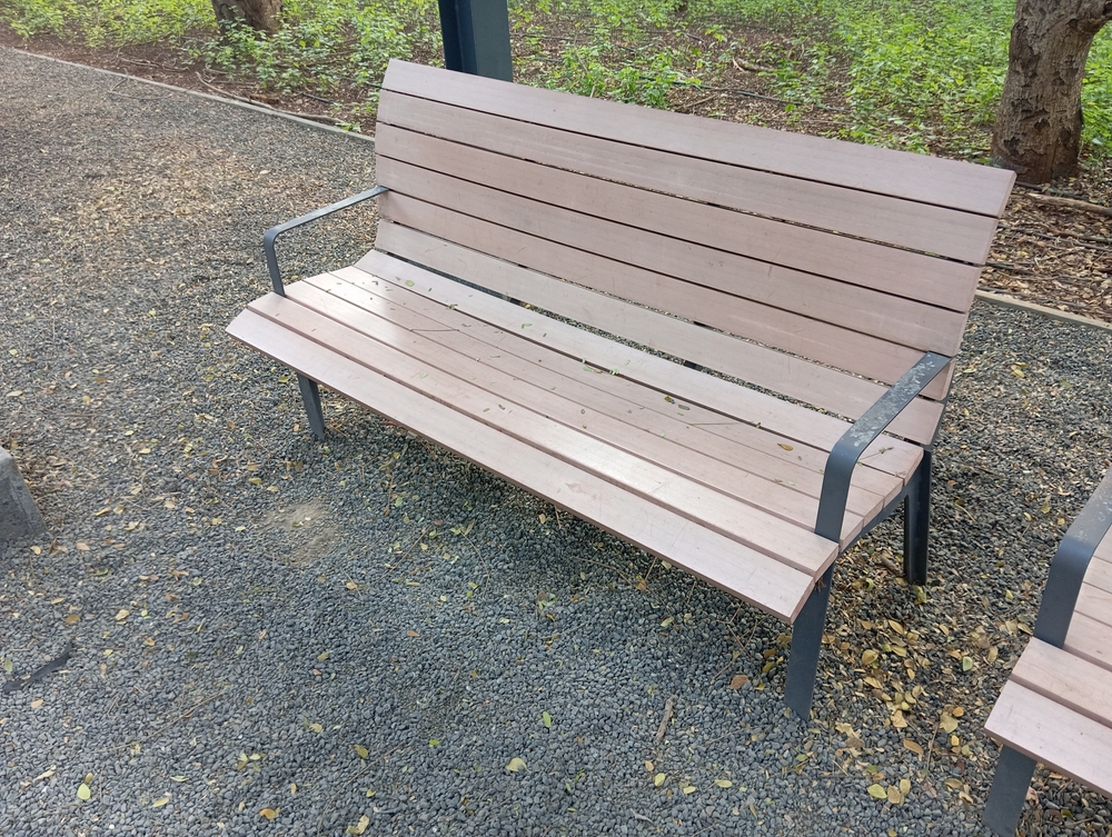Ławka parkowa z oparciem